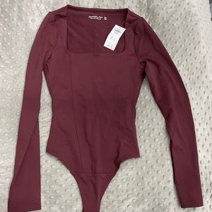 NWT Abercrombie contour seamless fabric squareneck bodysuit, XXS